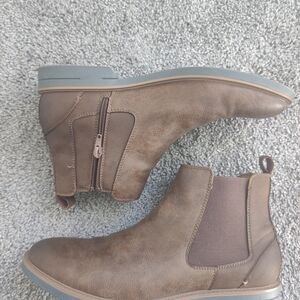 Madden NYC Men's Brown Chukka Boots Size 10.5 US Like New Not Broken In Yet